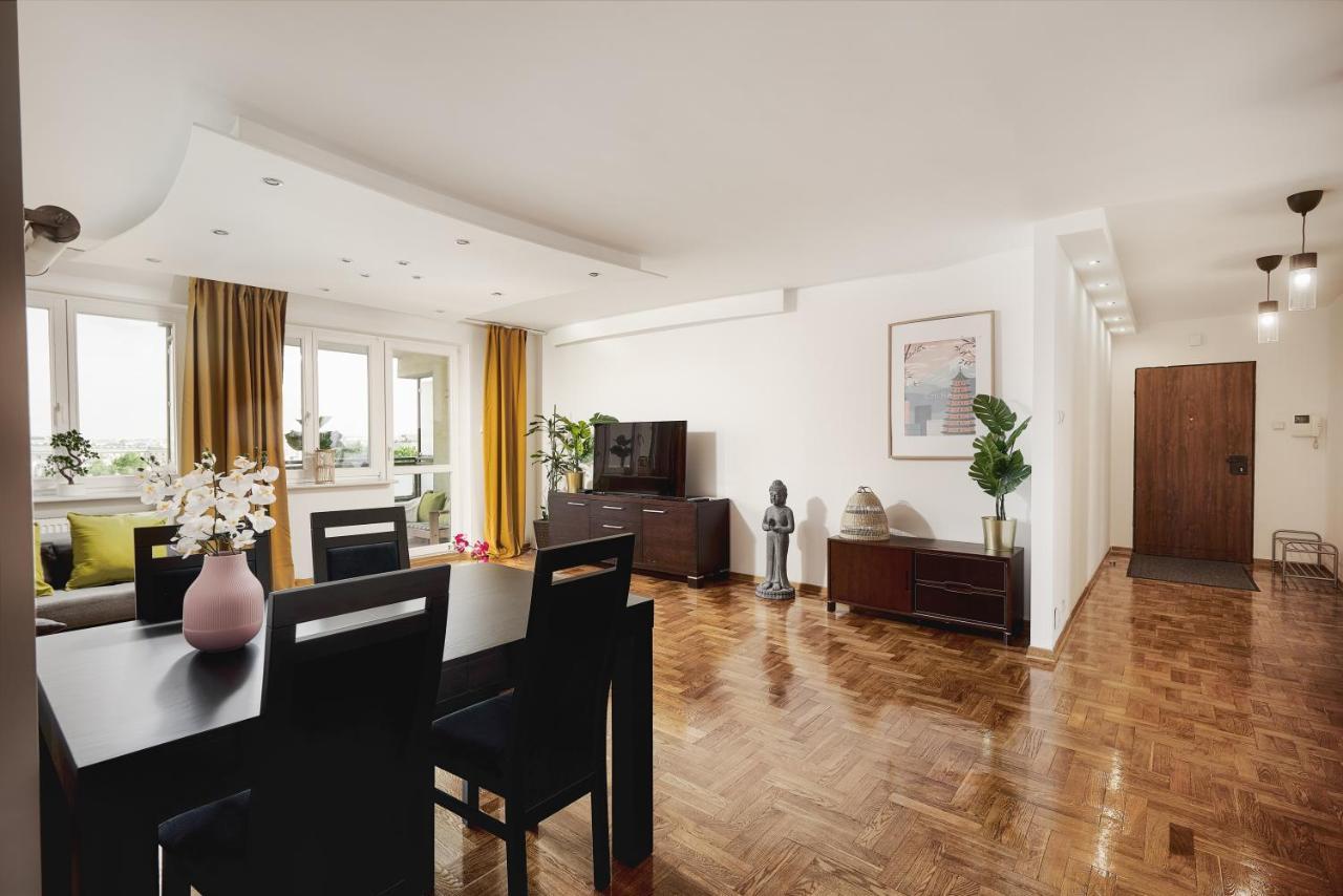Family Apartment With A Terrace On Aleje Jerozolimskie Warsawa Bagian luar foto