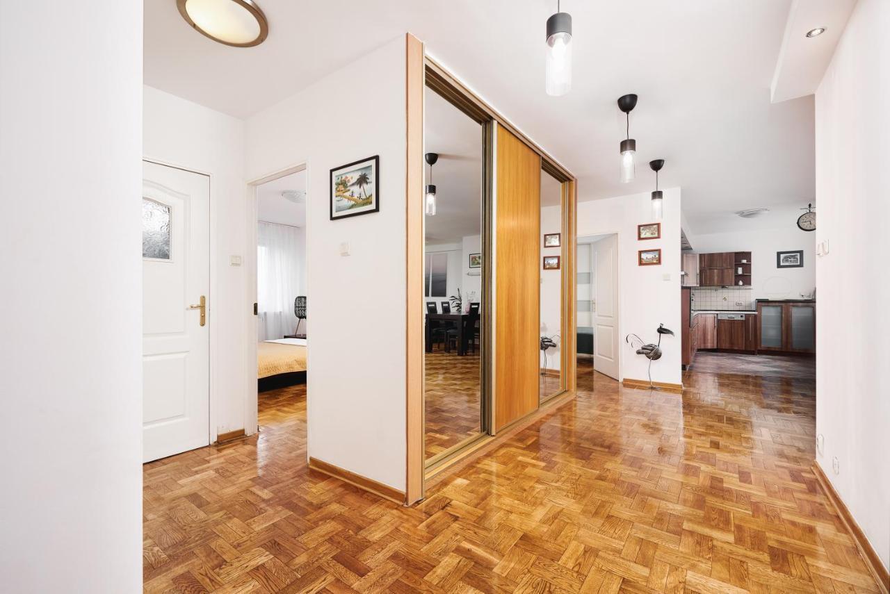 Family Apartment With A Terrace On Aleje Jerozolimskie Warsawa Bagian luar foto