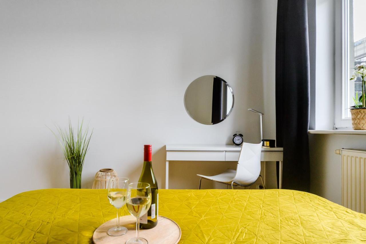 Family Apartment With A Terrace On Aleje Jerozolimskie Warsawa Bagian luar foto